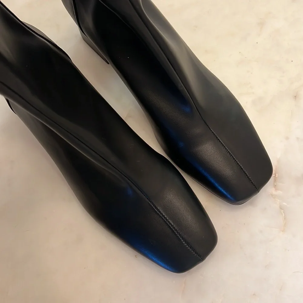 •GOODWILL• Black booties BRAND NEW w/o box - Picture 5 of 6